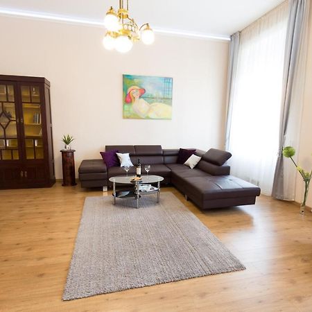 Elegant Apartment With Buda Castle View Budapest Luaran gambar