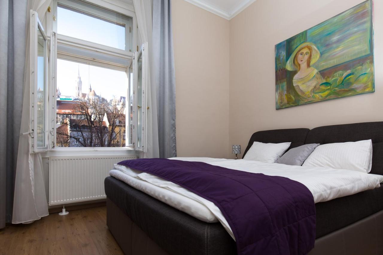 Elegant Apartment With Buda Castle View Budapest Luaran gambar