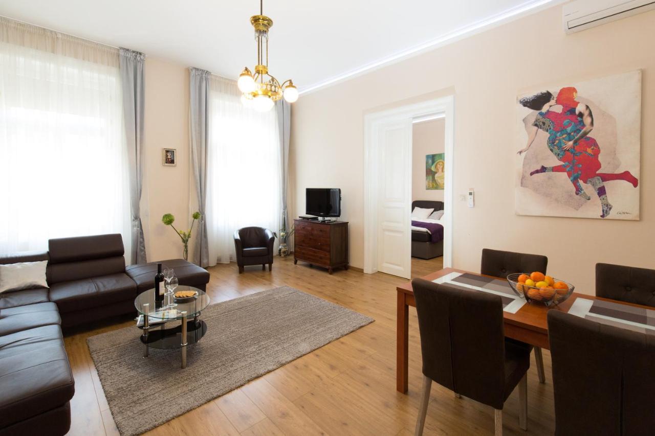 Elegant Apartment With Buda Castle View Budapest Luaran gambar