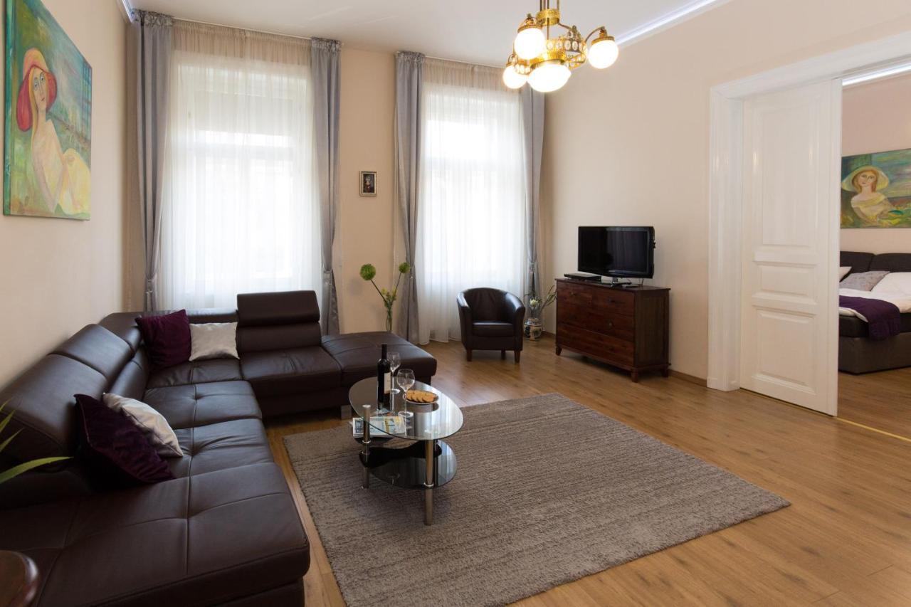 Elegant Apartment With Buda Castle View Budapest Luaran gambar