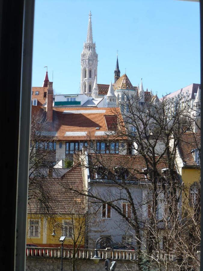 Elegant Apartment With Buda Castle View Budapest Luaran gambar