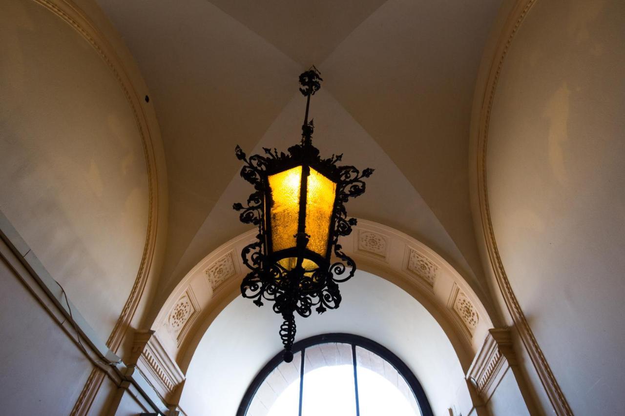 Elegant Apartment With Buda Castle View Budapest Luaran gambar
